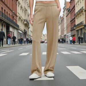 Lululemon Softstreme Pintuck Mid-Rise Pant Regular in Sheer Oak Sz S